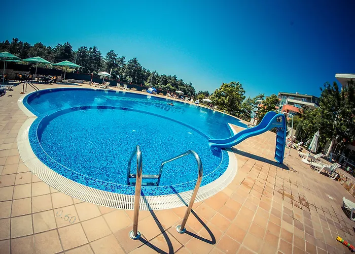 Green Fort Отель *