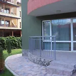 Green Fort Hotel *