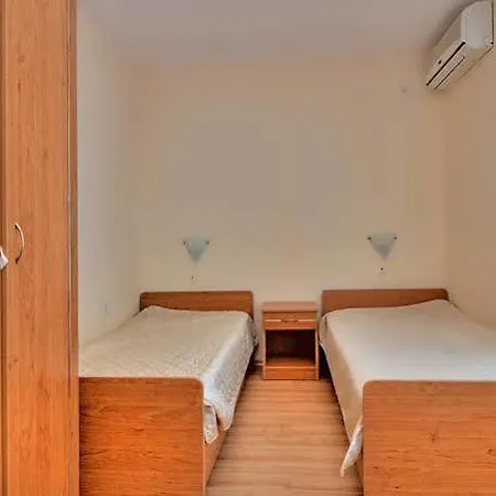 Hotel Green Fort *